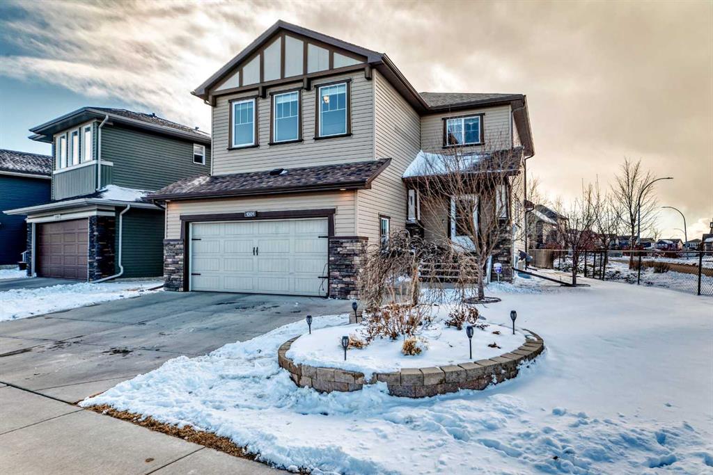 Picture of 1301 Ravenswood Drive SE, Airdrie Real Estate Listing