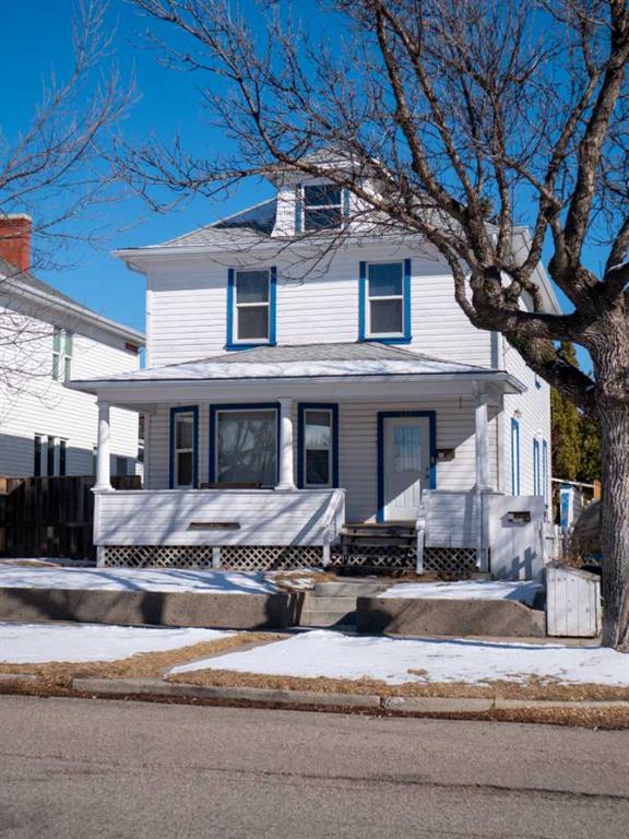 Picture of 643 8 Street S, Lethbridge Real Estate Listing