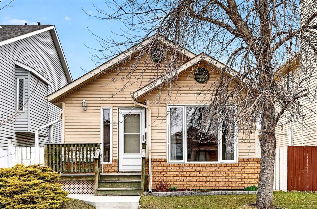 Picture of 886 Erin Woods Drive SE, Calgary Real Estate Listing