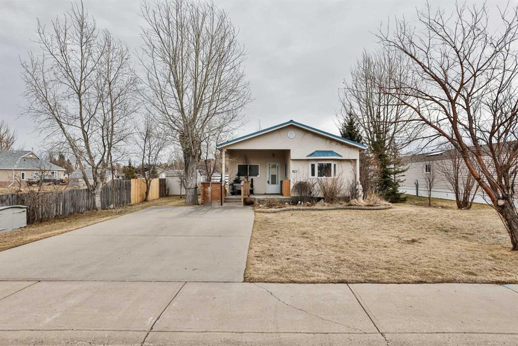 Picture of 822 3 Street W , Cardston Real Estate Listing