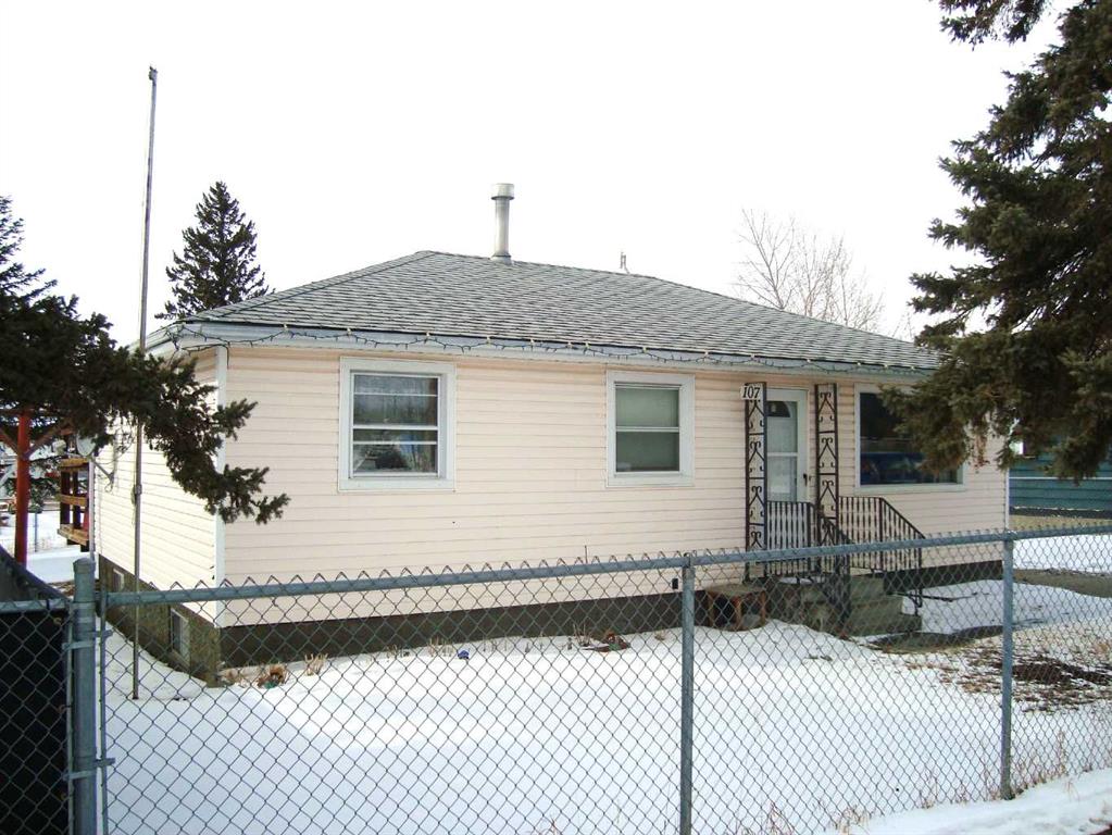 Picture of 107 2nd Avenue N, Torrington Real Estate Listing