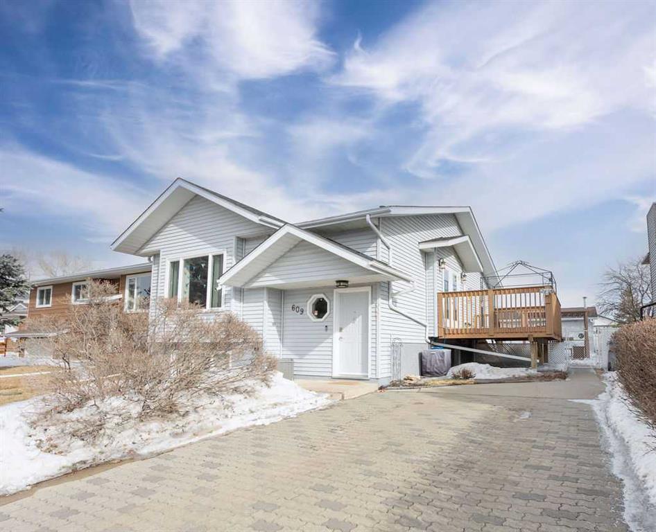 Picture of 609 22 Street , Wainwright Real Estate Listing