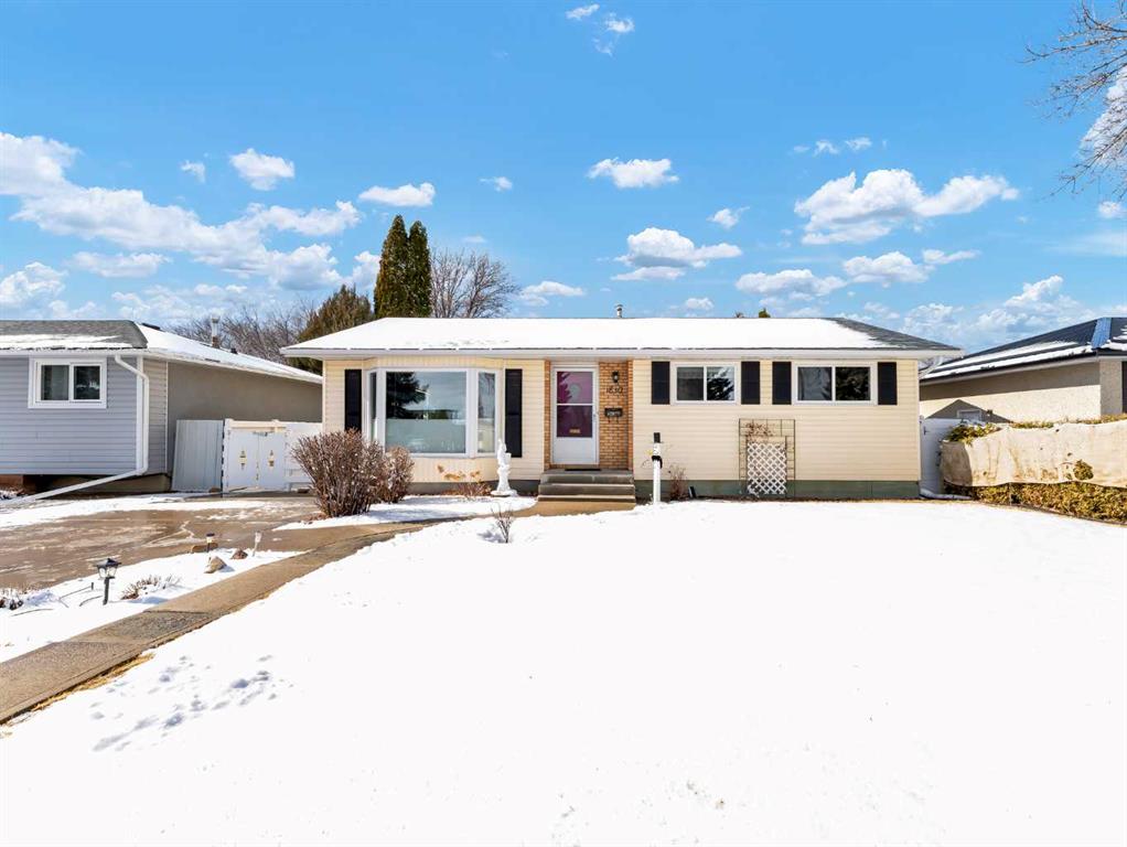 Picture of 1810 21 Avenue SE, Medicine Hat Real Estate Listing