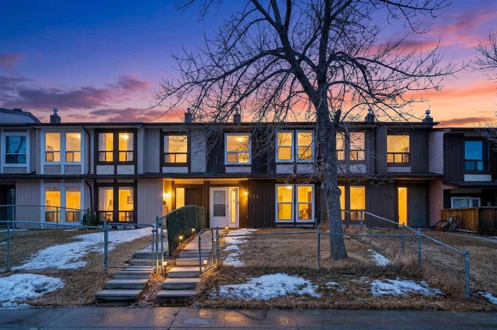 Picture of 124 Berkley Way NW, Calgary Real Estate Listing