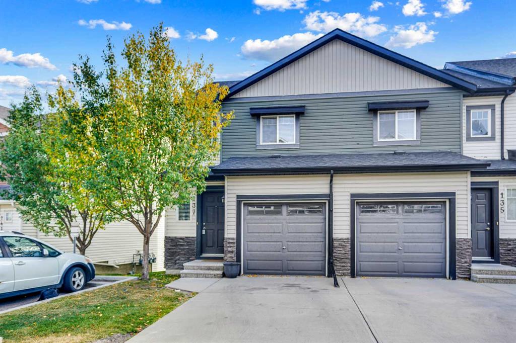 Picture of 137 Pantego Lane NW, Calgary Real Estate Listing