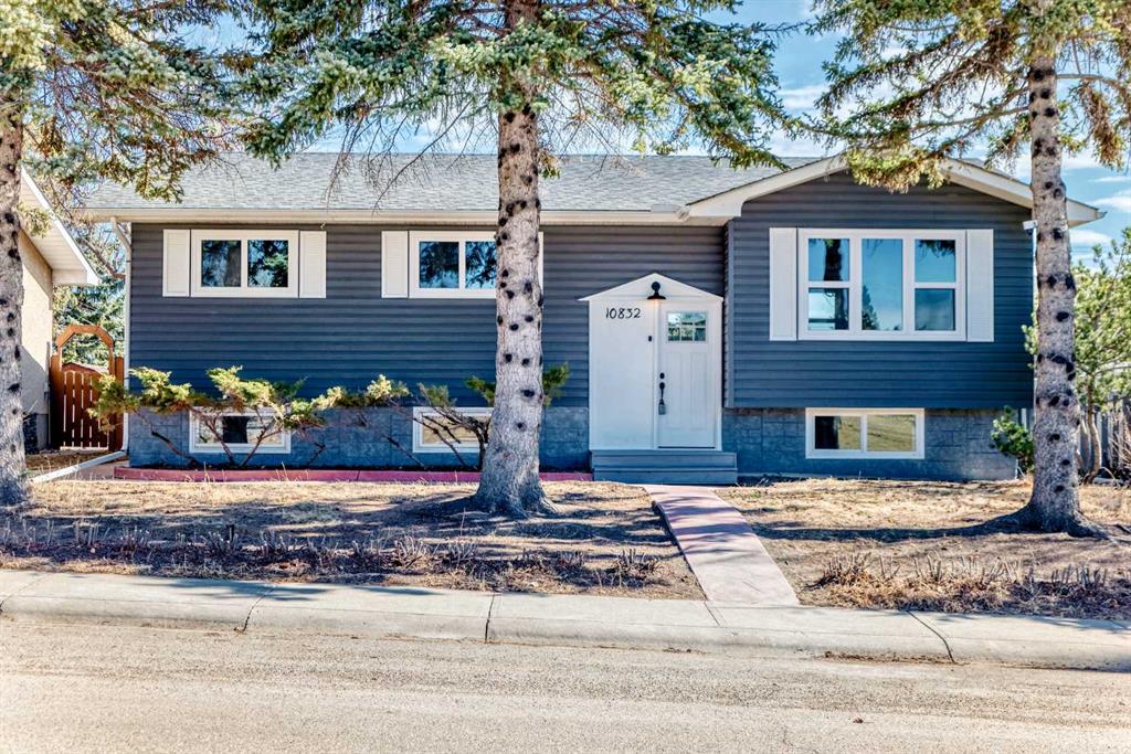 Picture of 10832 7 Street SW, Calgary Real Estate Listing