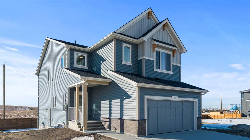 Picture of 512 Lawthorn Way SE, Airdrie Real Estate Listing