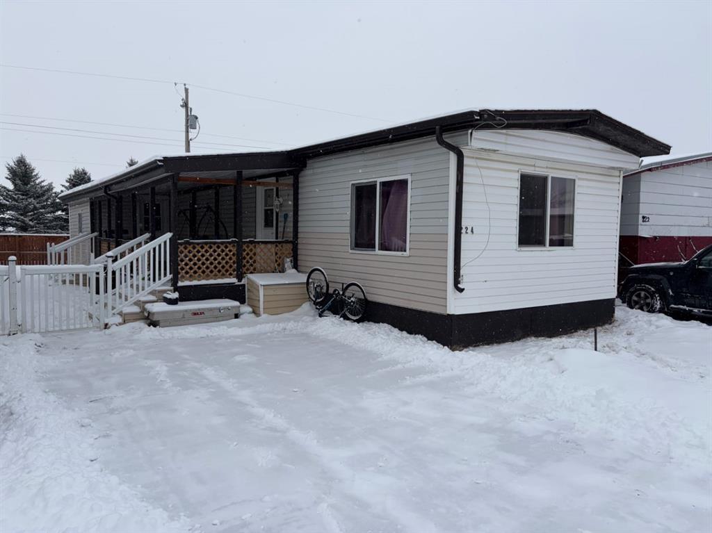 Picture of 224 Polar Avenue NE, High River Real Estate Listing