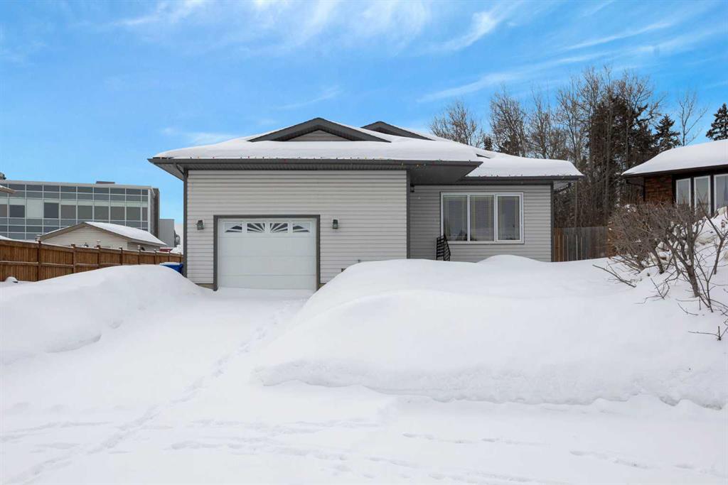 Picture of 218 Maclaren Crescent , Fort McMurray Real Estate Listing