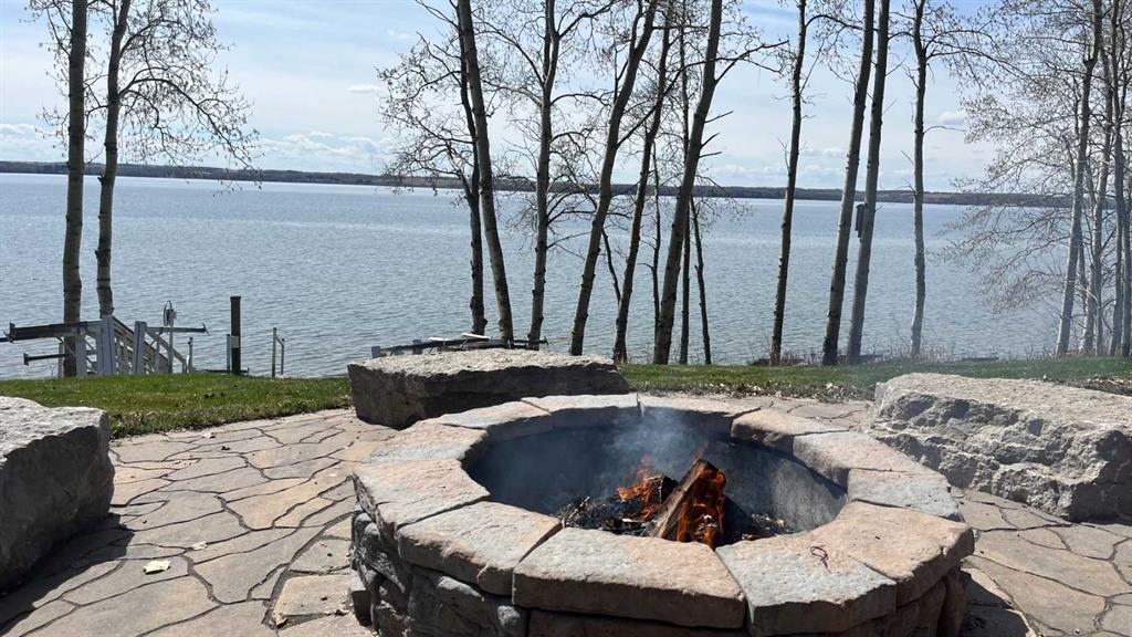 Picture of 725 Elk Street E, Sunbreaker Cove Real Estate Listing