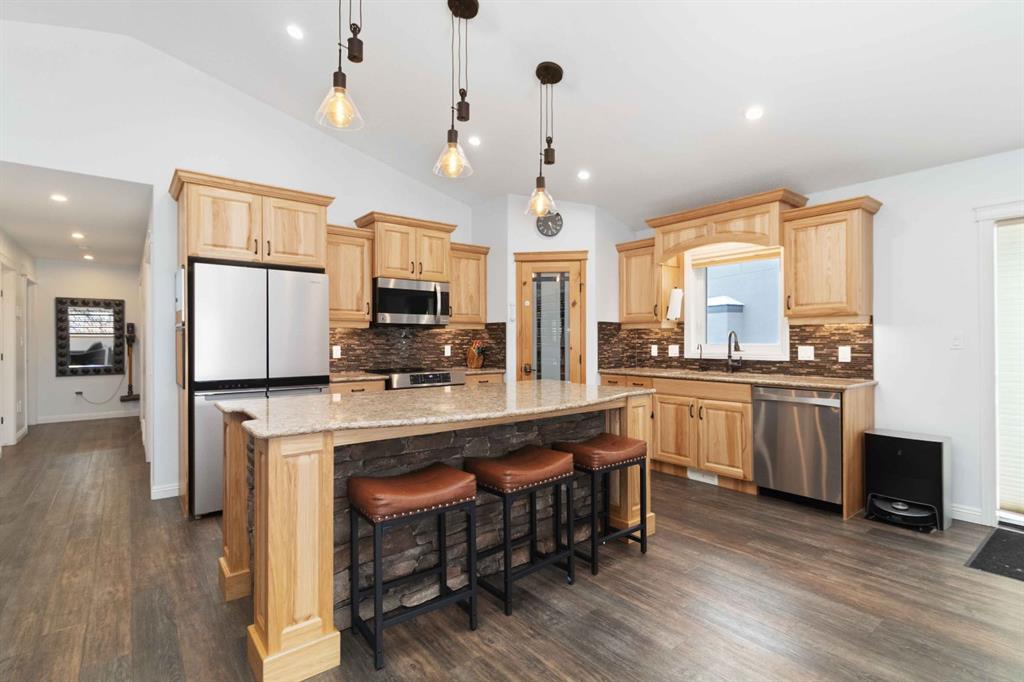 Picture of 144 Beaveridge Close , Fort McMurray Real Estate Listing