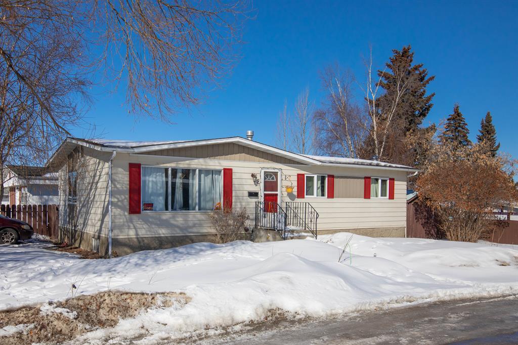 Picture of 62 Parkland Drive , Sylvan Lake Real Estate Listing