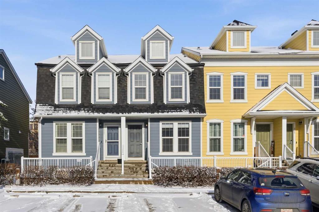 Picture of 525 McKenzie Towne Close SE, Calgary Real Estate Listing