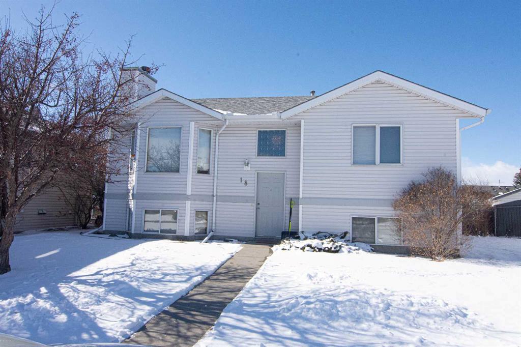 Picture of 18 West Murphy Place , Cochrane Real Estate Listing
