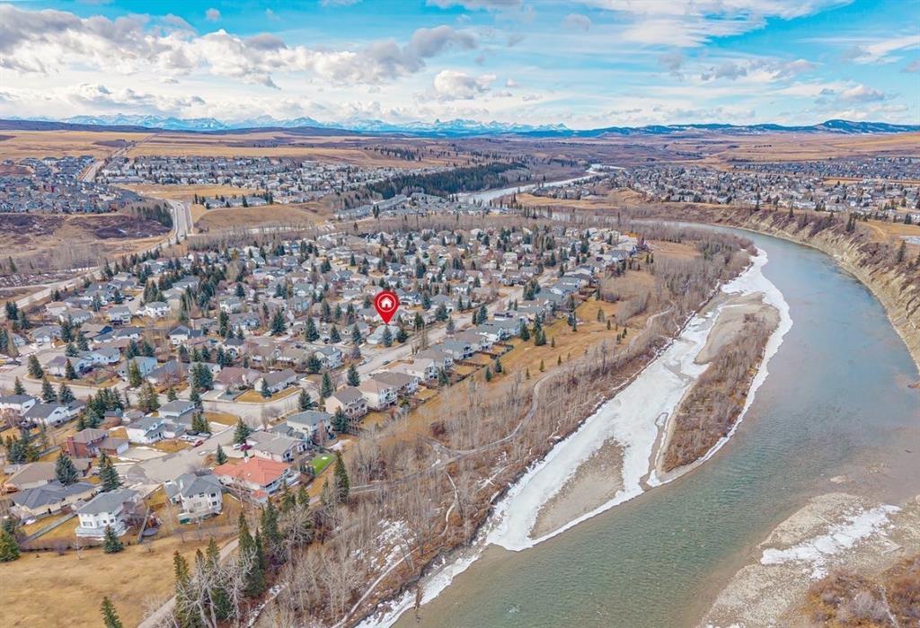 Picture of 2 Bow Place , Cochrane Real Estate Listing