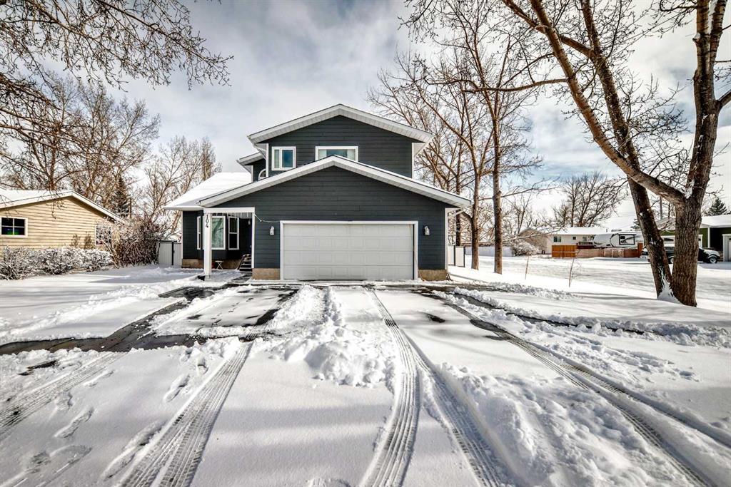 Picture of 104 Cowan Street NW, Langdon Real Estate Listing