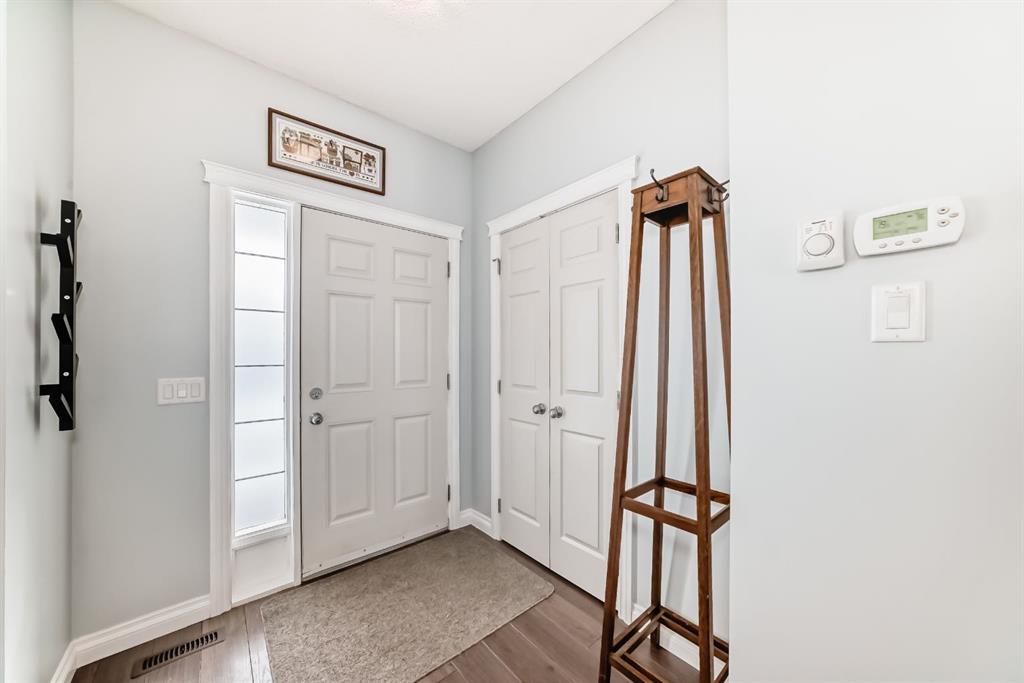 Picture of 10 Reunion Grove NW, Airdrie Real Estate Listing