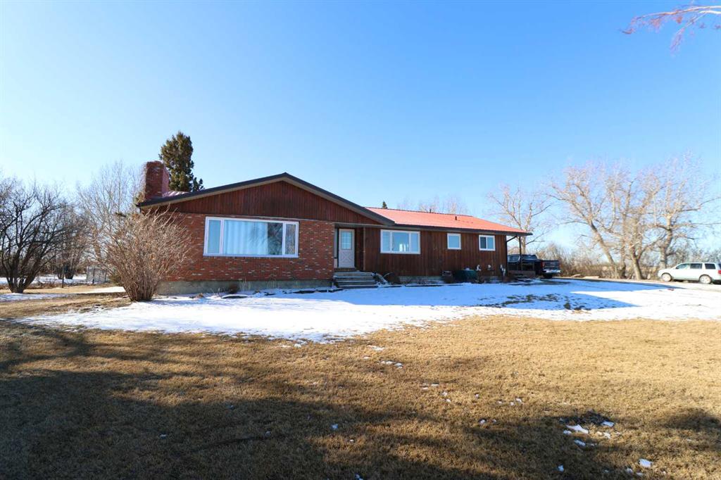 Picture of 115054 RR 103  , Bow Island Real Estate Listing