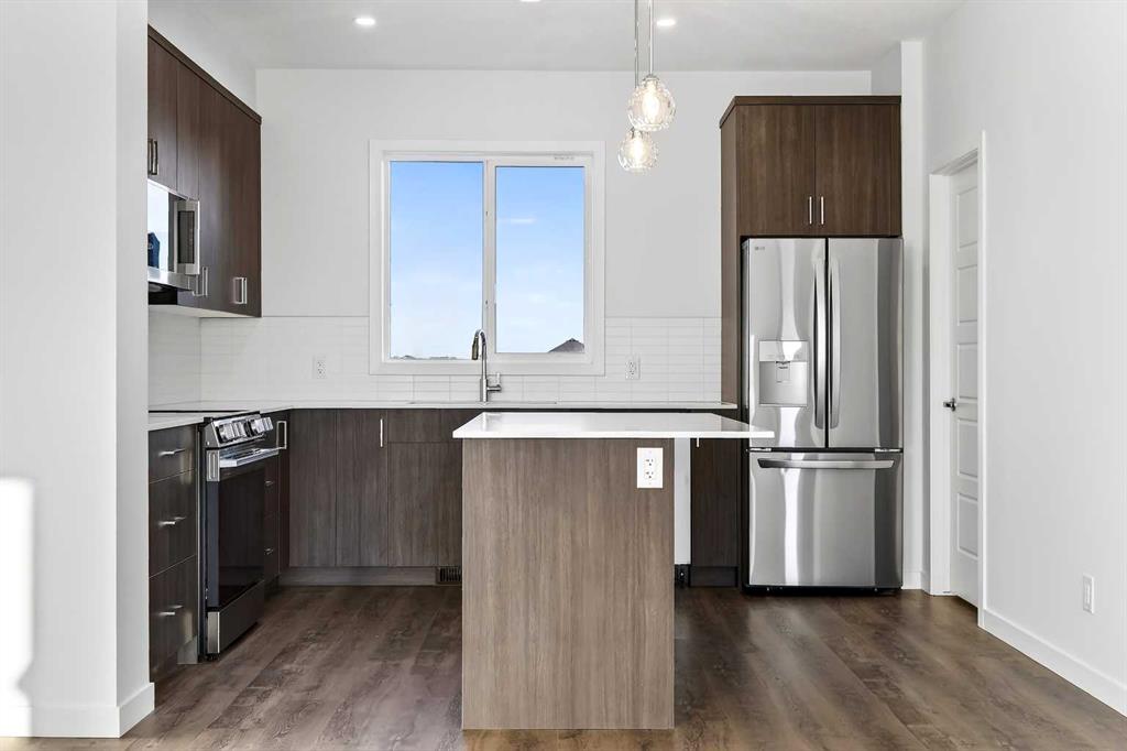 Picture of 103, 40 Creekside Way SW, Calgary Real Estate Listing