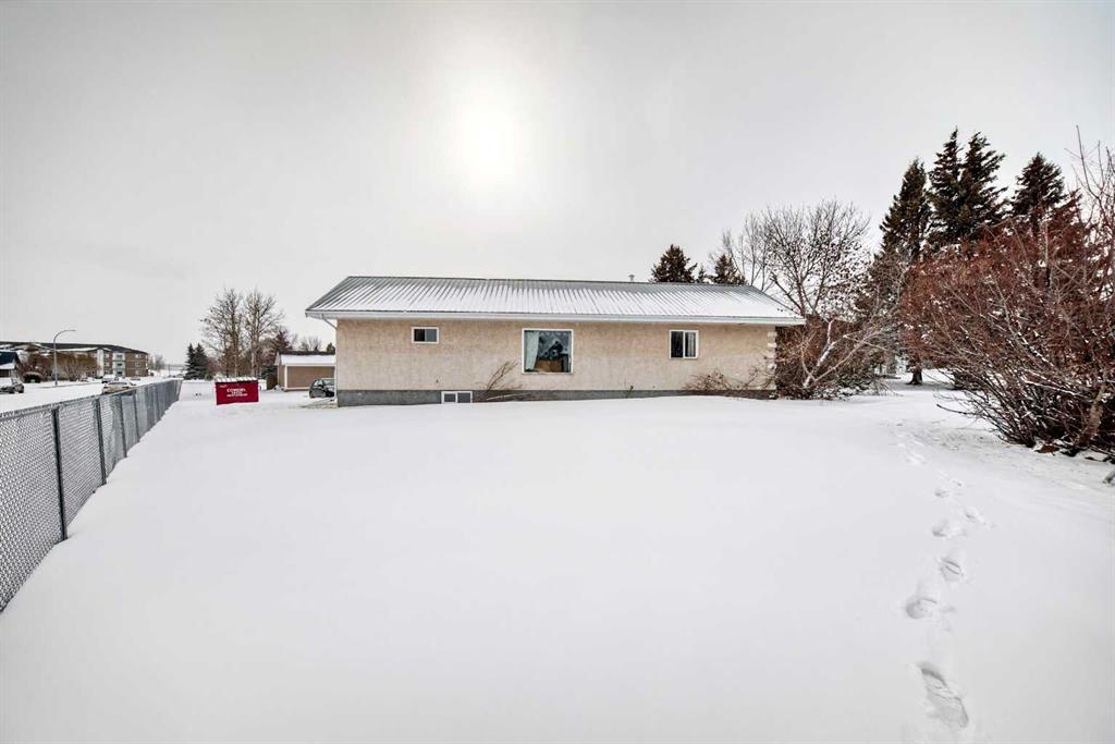 Picture of 5001 62 Avenue , Ponoka Real Estate Listing