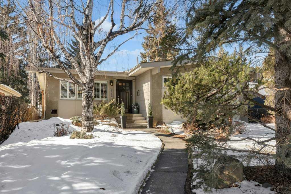 Picture of 6019 Lakeview Drive SW, Calgary Real Estate Listing