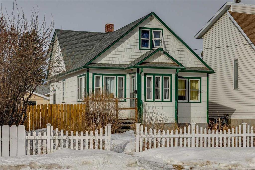 Picture of 3912 55 Avenue , Red Deer Real Estate Listing