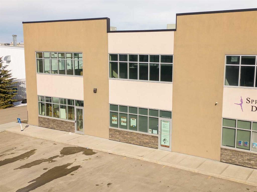 Picture of 2, 110 Commercial Drive , Rural Rocky View County Real Estate Listing