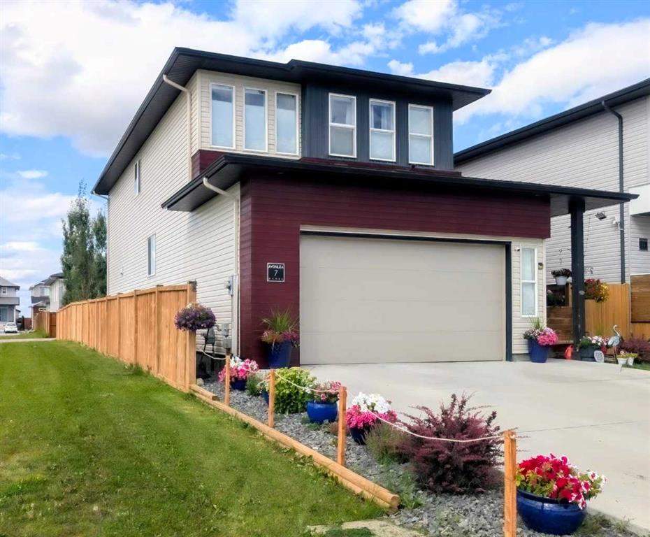 Picture of 7 Greywolf Road N, Lethbridge Real Estate Listing