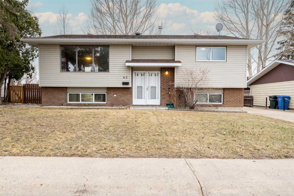 Picture of 62 Rossland Way SE, Medicine Hat Real Estate Listing