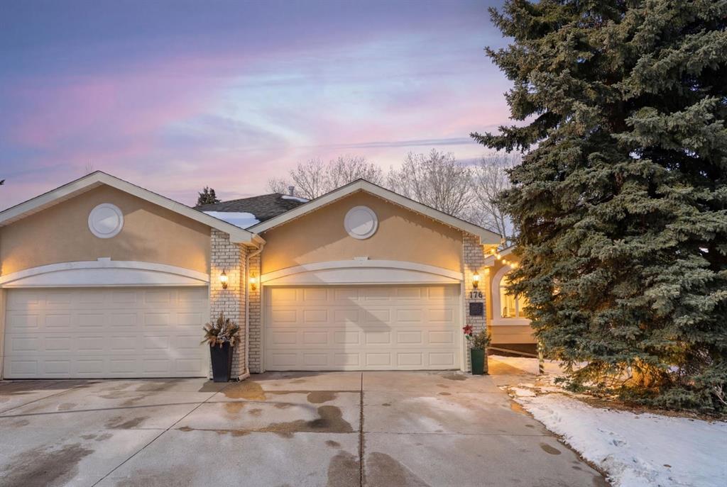 Picture of 176 Christie Park Manor SW, Calgary Real Estate Listing