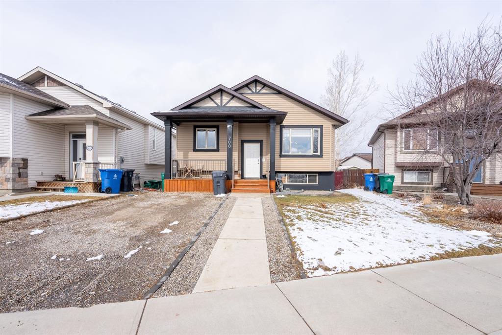 Picture of 700 Florence Ho Leong Crescent N, Lethbridge Real Estate Listing