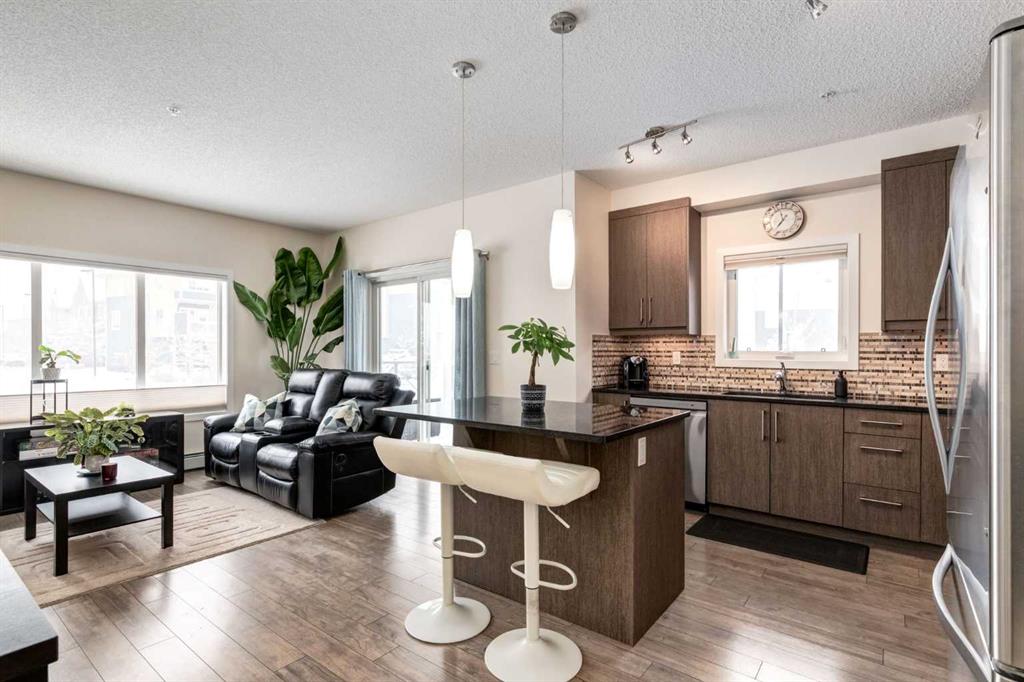 Picture of 121, 402 Marquis Lane SE, Calgary Real Estate Listing