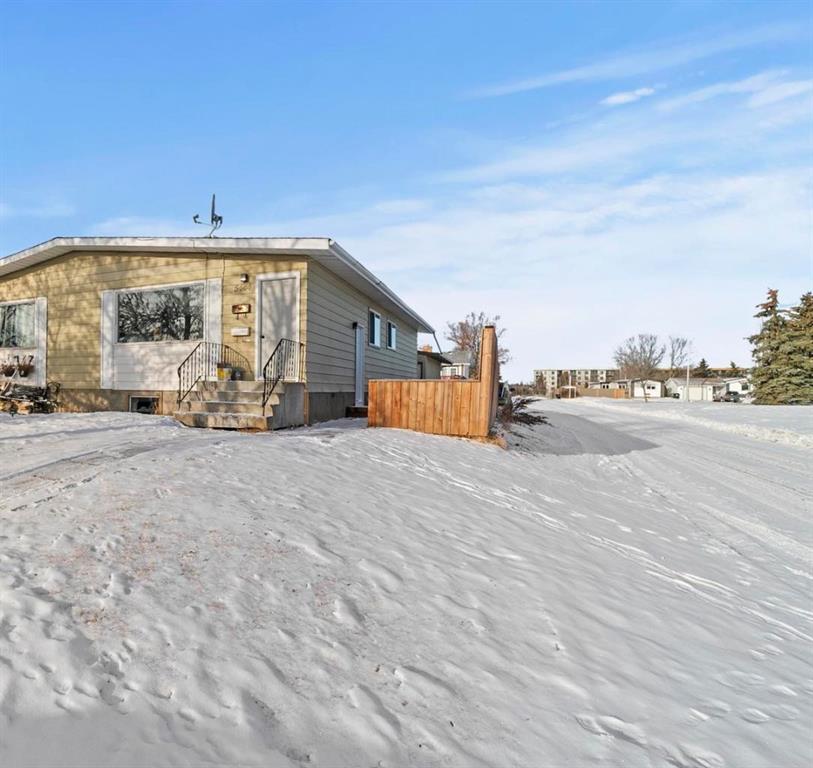 Picture of 5444 50 Street , Camrose Real Estate Listing