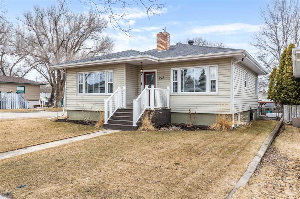 Picture of 278 8 Street SW, Medicine Hat Real Estate Listing