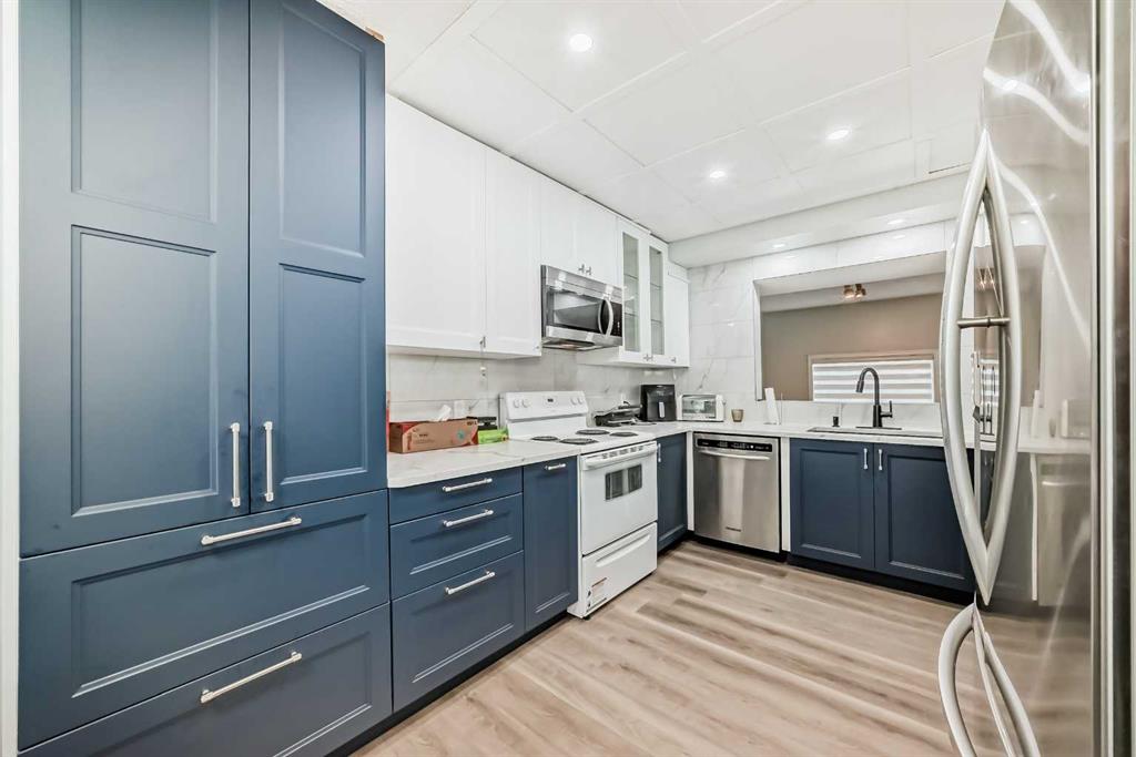 Picture of 2, 7 Westland Road , Okotoks Real Estate Listing