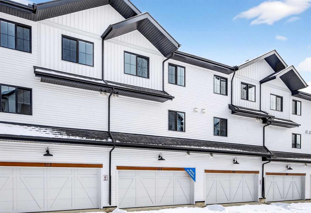 Picture of 121, 1750 Rangeview Drive SE, Calgary Real Estate Listing