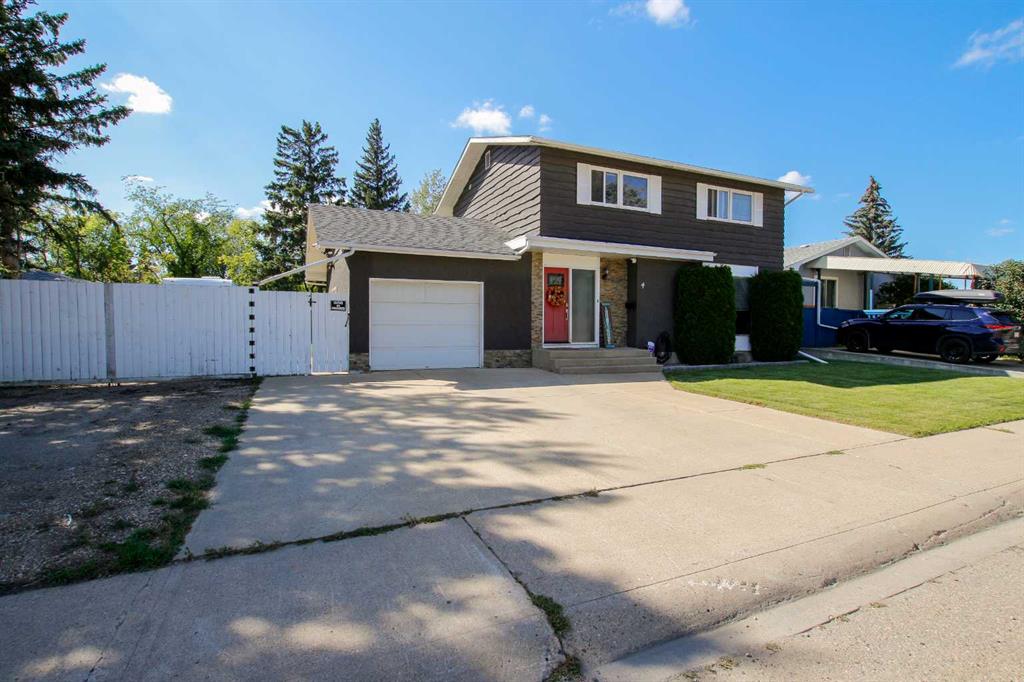 Picture of 4 Mckee Close , Red Deer Real Estate Listing