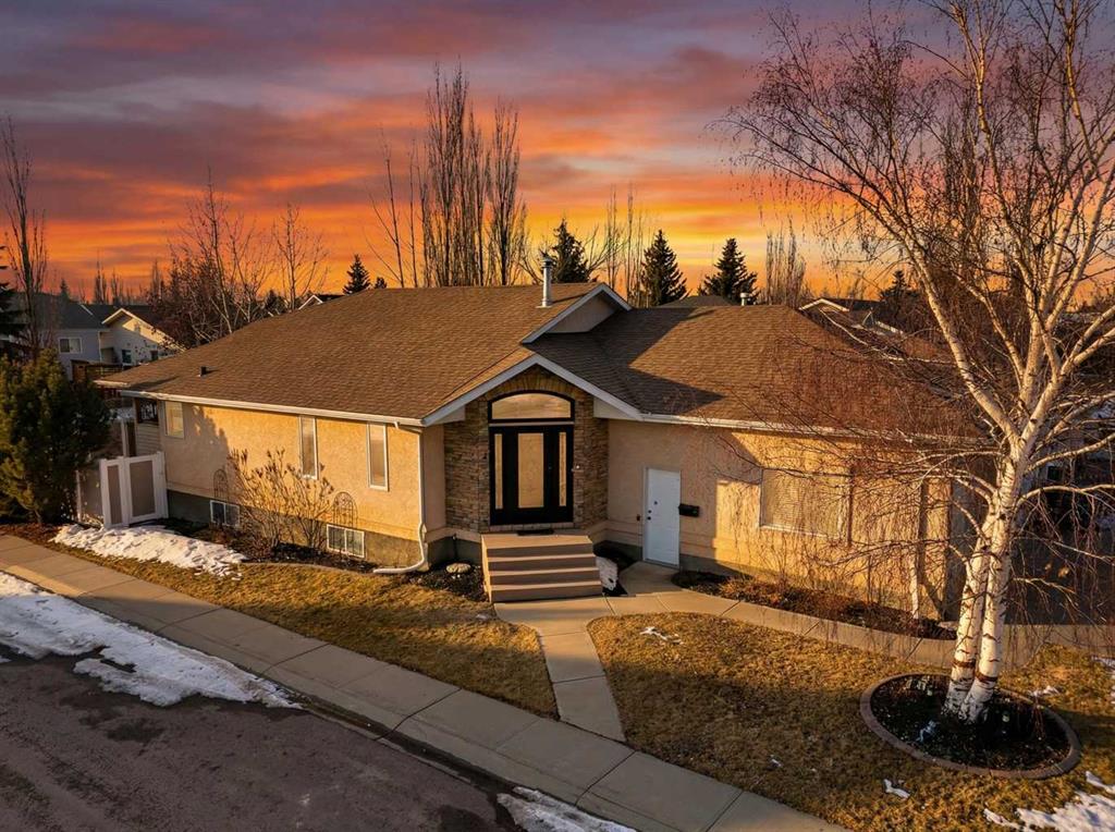 Picture of 4 Drever Close , Red Deer Real Estate Listing