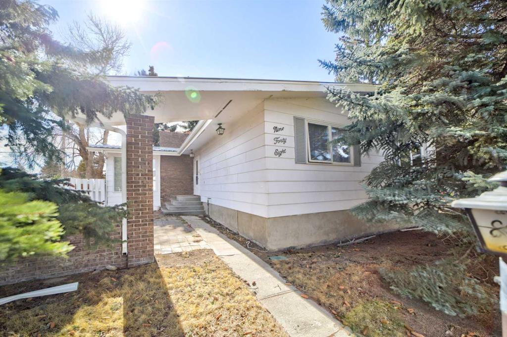 Picture of 948 Main Street , Pincher Creek Real Estate Listing