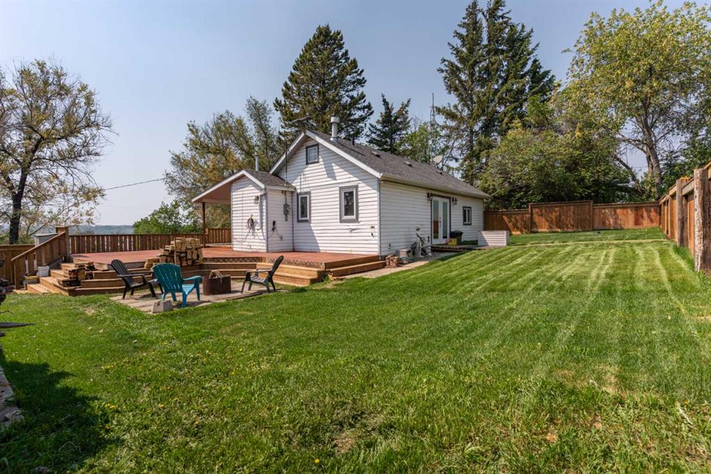 Picture of 211 Red Wing Crescent , Tillicum Beach Real Estate Listing