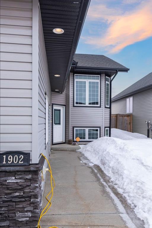 Picture of 1902 56 Avenue , Lloydminster Real Estate Listing
