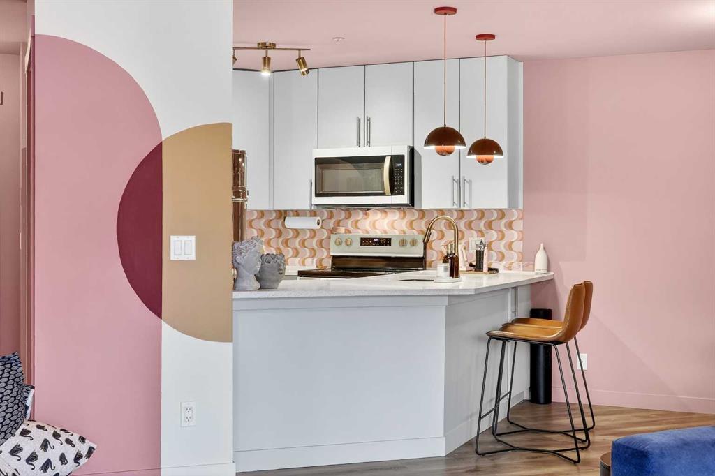 Picture of 218, 25 Richard Place SW, Calgary Real Estate Listing