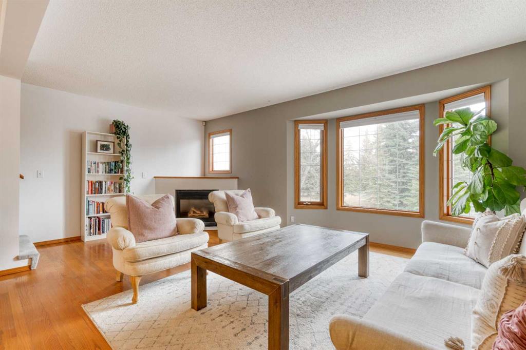 Picture of 5 Patina Point SW, Calgary Real Estate Listing