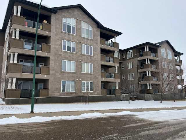 Picture of 204, 85 Terrace Drive NE, Medicine Hat Real Estate Listing