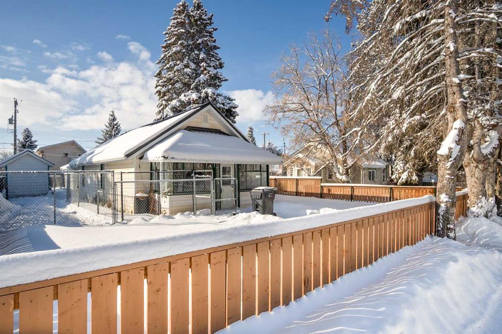 Picture of 4915 52 Avenue , Eckville Real Estate Listing