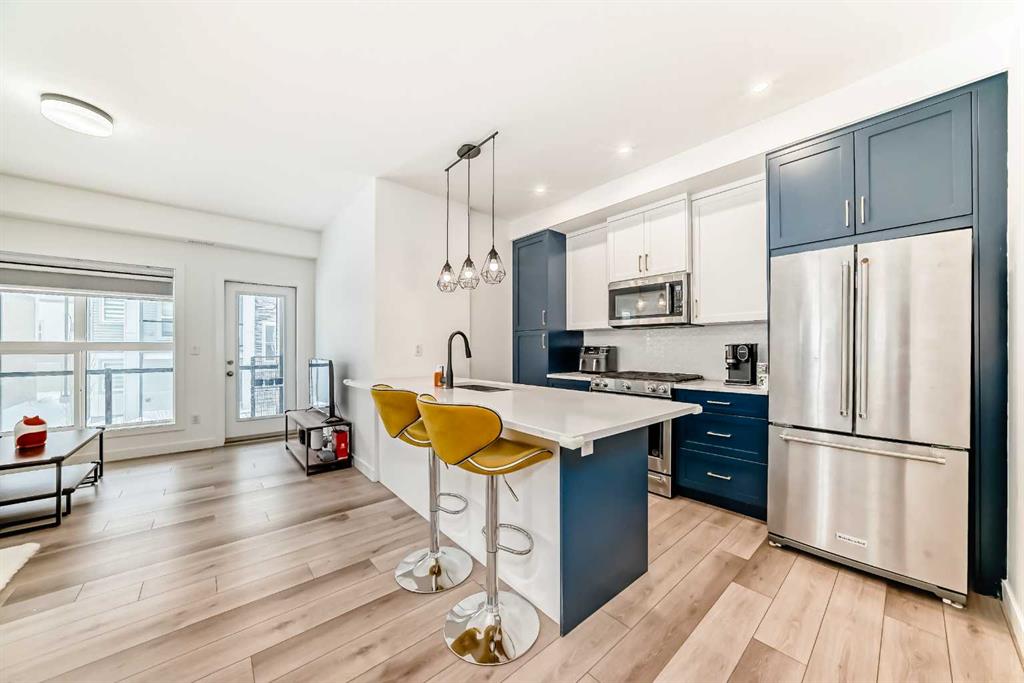 Picture of 44 Spring Creek Common SW, Calgary Real Estate Listing