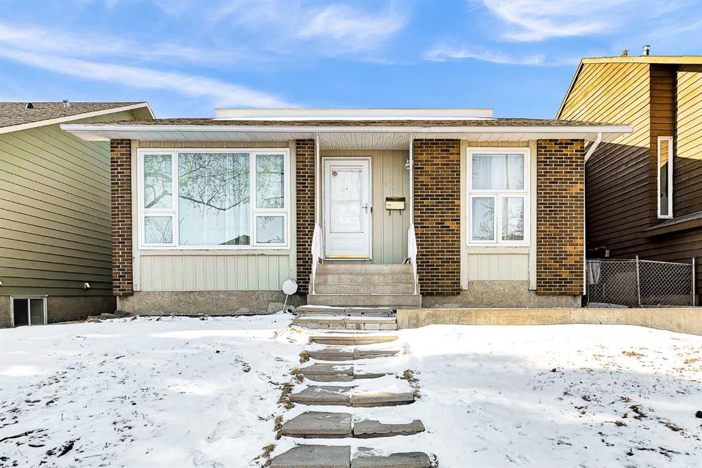 Picture of 1111 Berkley Drive NW, Calgary Real Estate Listing