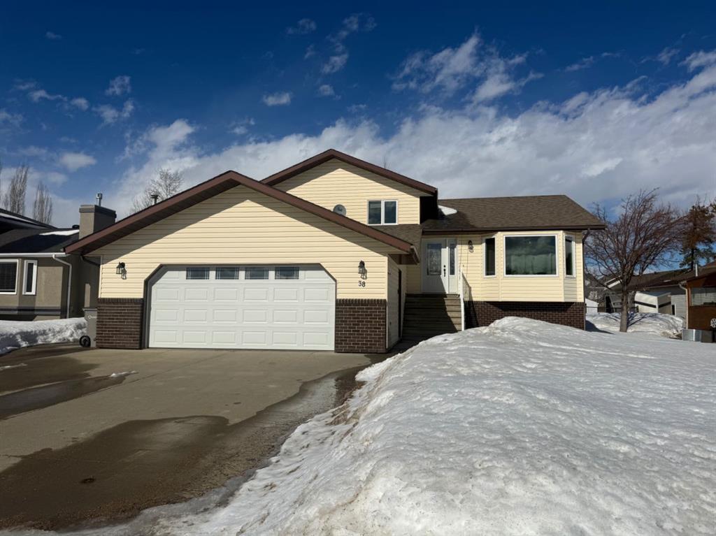 Picture of 38 Park Drive , Whitecourt Real Estate Listing