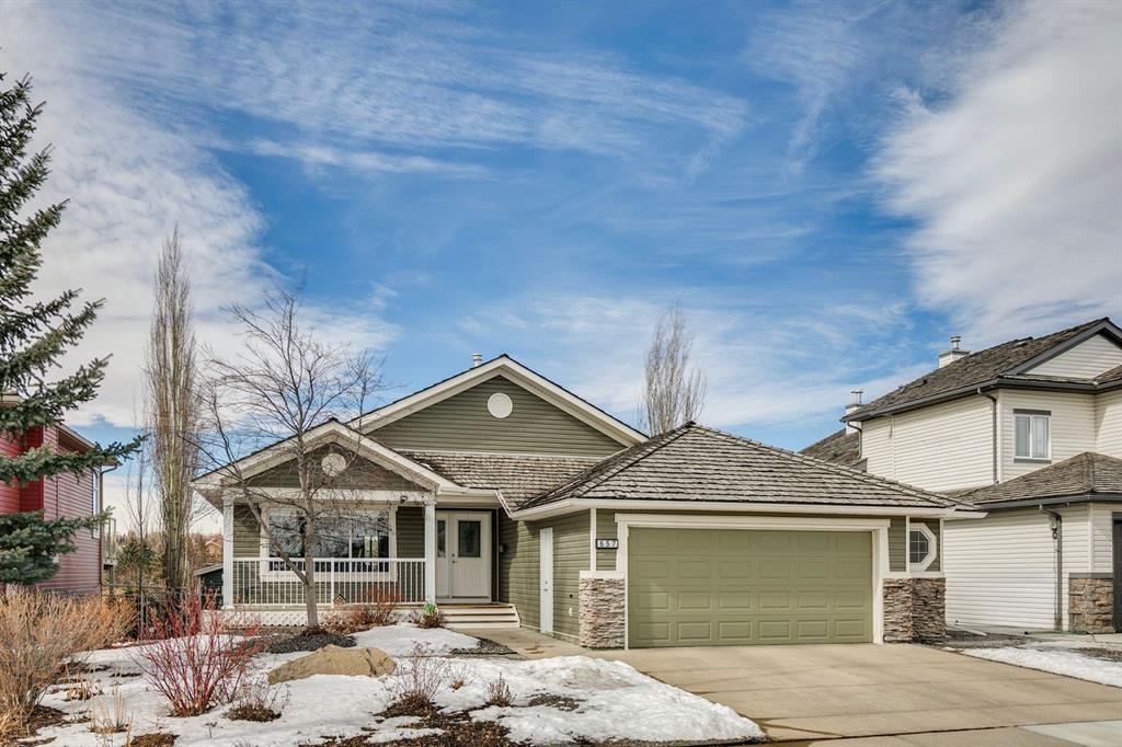 Picture of 657 Woodside Court NW, Airdrie Real Estate Listing