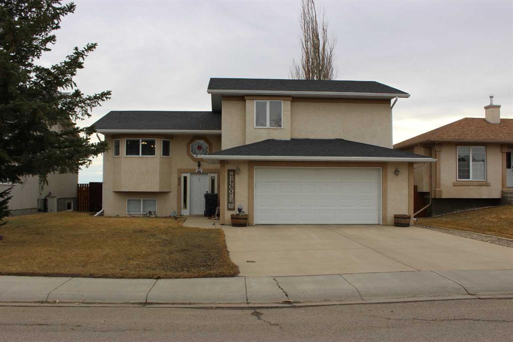 Picture of 609 Maple Place , Picture Butte Real Estate Listing